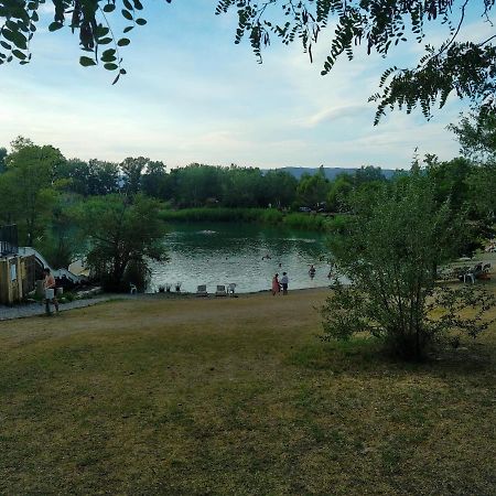 Camping Homair Domaine Des Iscles Mobil-Home Climatise La Roque-d'Antheron Extérieur photo